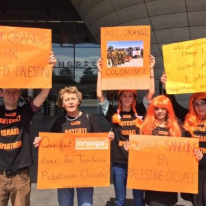 2015-5-27_orange_protest_paris