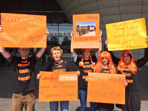 2015-5-27_orange_protest_paris
